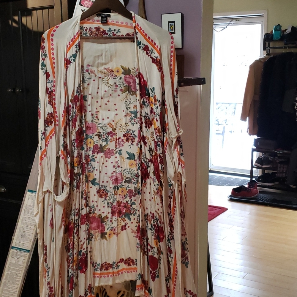 Floral kimono